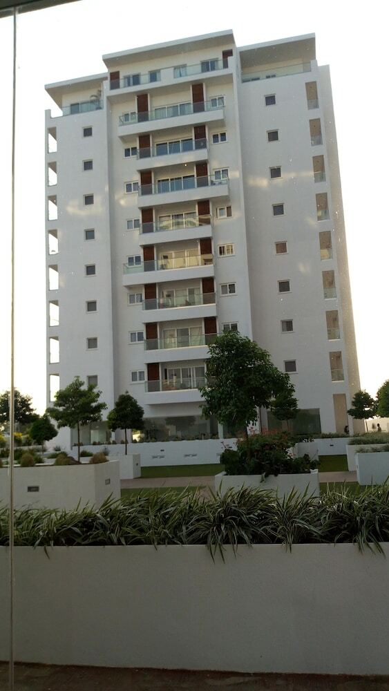 Luxury Studio Apartment At The Gallery