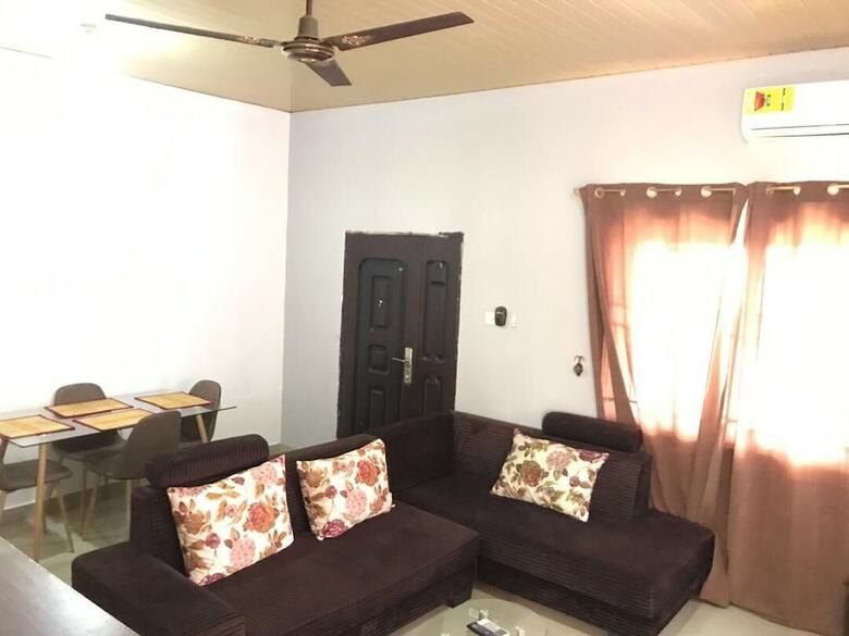 Aparthotel Ronna Apartments At Lakeside Estates