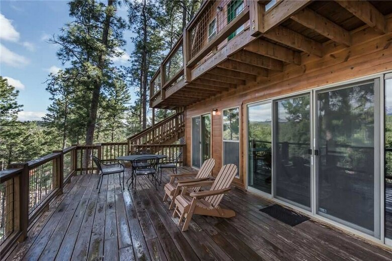 Aurora Montealis - Two Bedroom Cabin