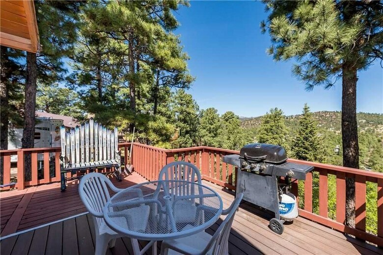Cowboys Indians And Outlaws - Three Bedroom Cabin