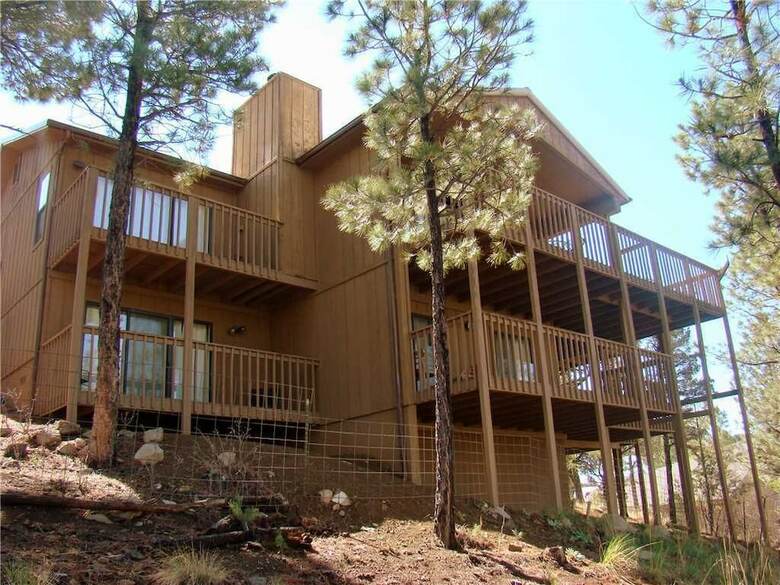 Dodsons Double Decker - Four Bedroom Cabin
