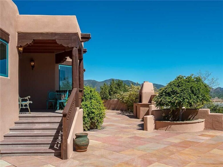 Dorthia Garden Retreat - Five Bedroom Home