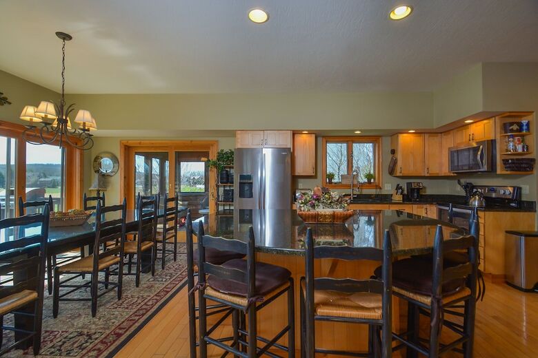 Forever Yours 6 Bedroom House