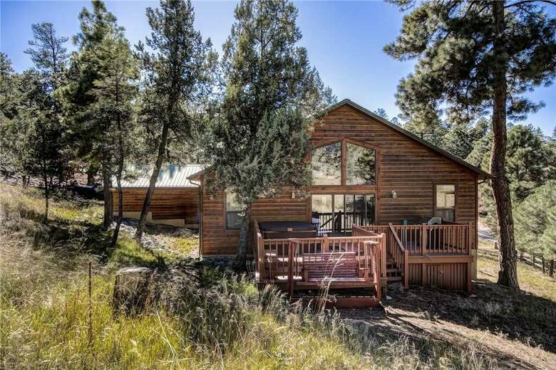 Homers Hideaway - Three Bedroom Cabin