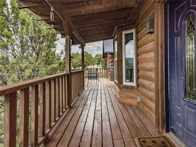 Log Heaven - Three Bedroom Cabin With Hot Tub