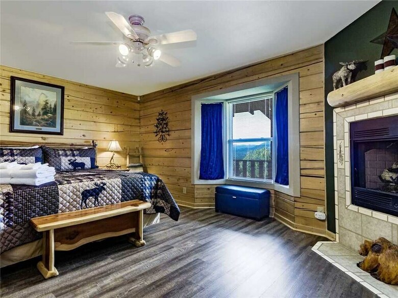 Log Heaven - Three Bedroom Cabin With Hot Tub