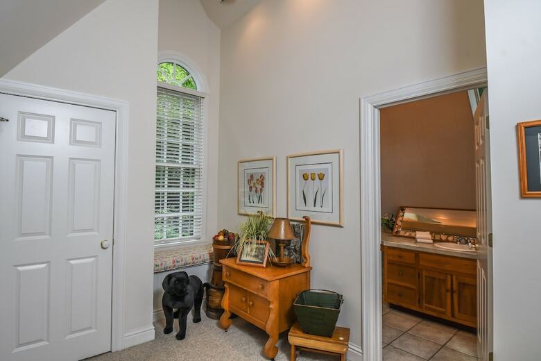 Quiet Retreat 4 Bedroom House