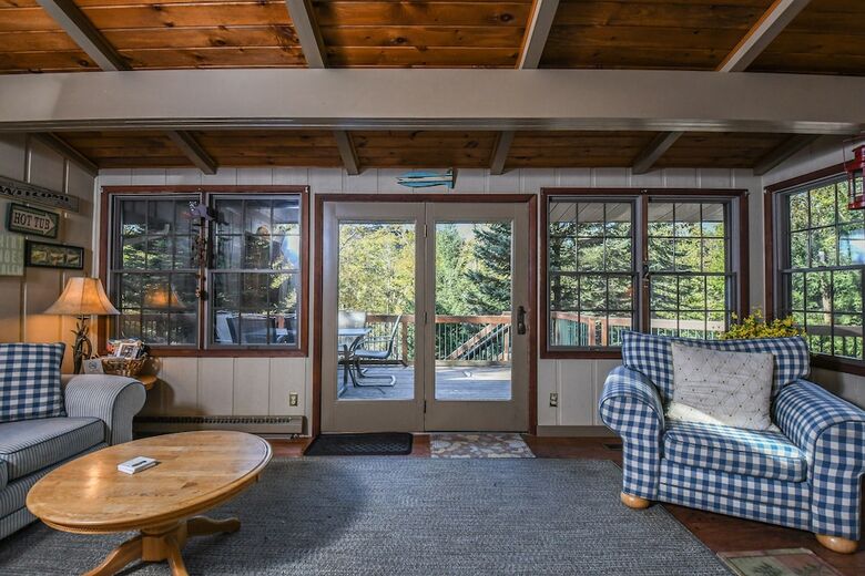 Oakleaf Lodge 5 Bedroom House