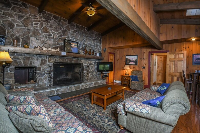Oakleaf Lodge 5 Bedroom House
