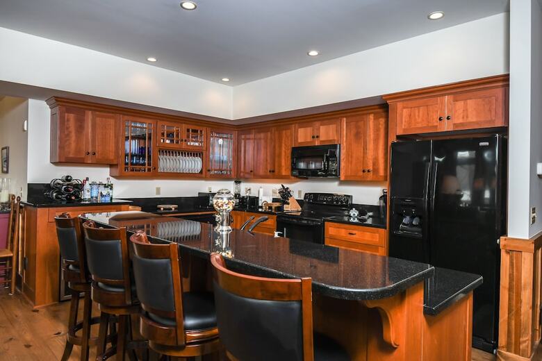 Skydance 5 Bedroom House