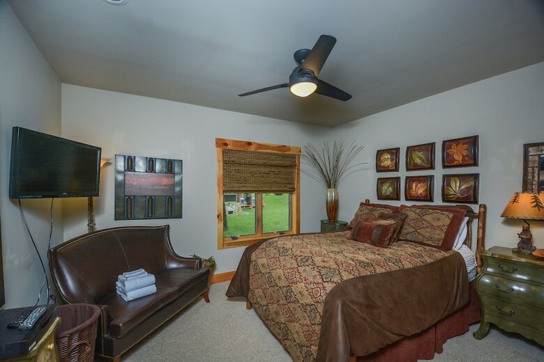 All Seasons Pass 4 Bedroom House