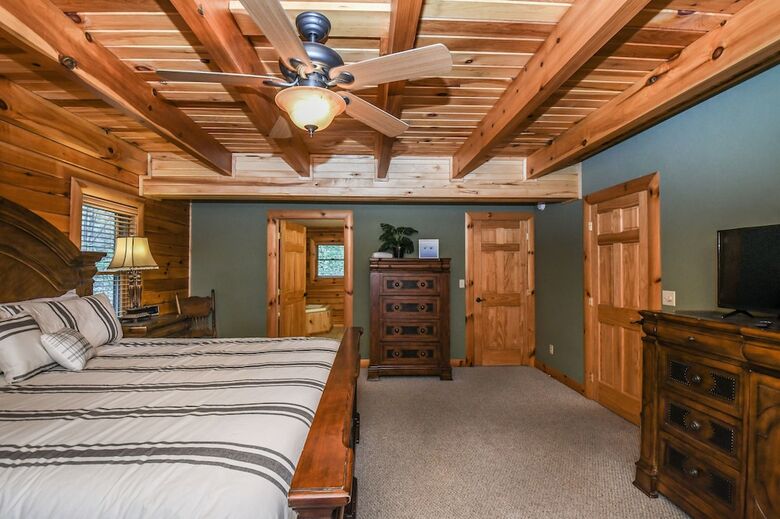 Peak Of Perfection 5 Bedroom House