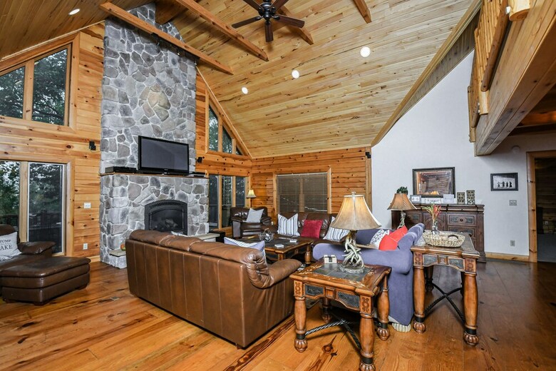 Peak Of Perfection 5 Bedroom House