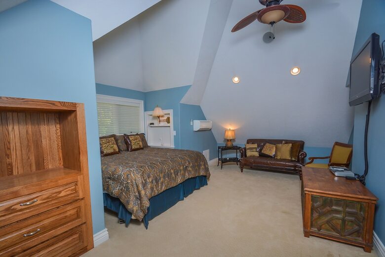 Champagne Taste 6 Bedroom House