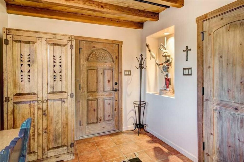 Plaza Splendor - Three Bedroom Home