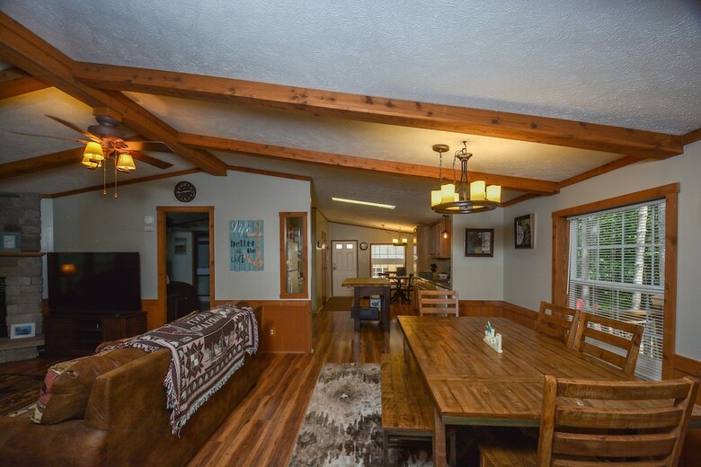 Knotty Pines 3 Bedroom House