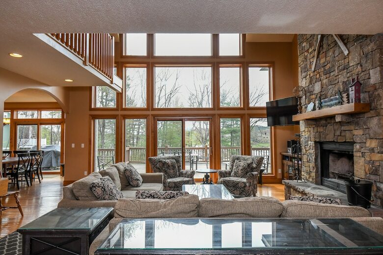 Unforgettable 8 Bedroom House