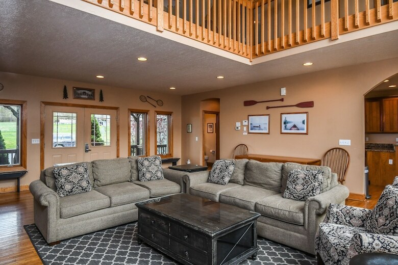 Unforgettable 8 Bedroom House