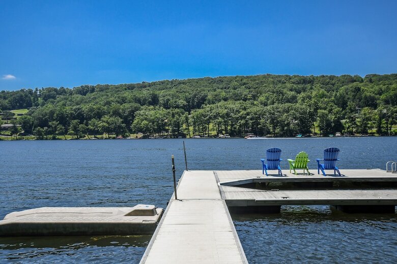Lakeside Dreamin' 4 Bedroom House