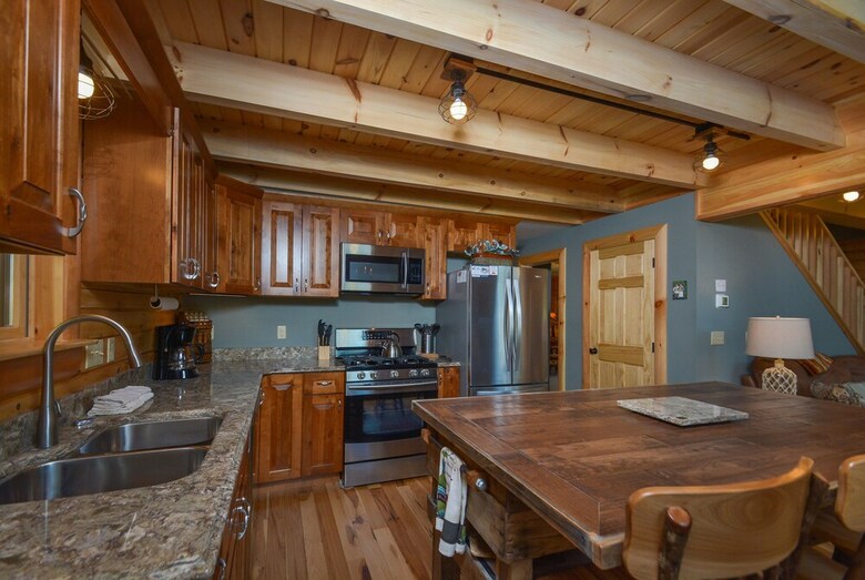Log Me Inn 5 Bedroom House