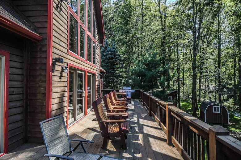 Constantly Cozy 6 Bedroom House