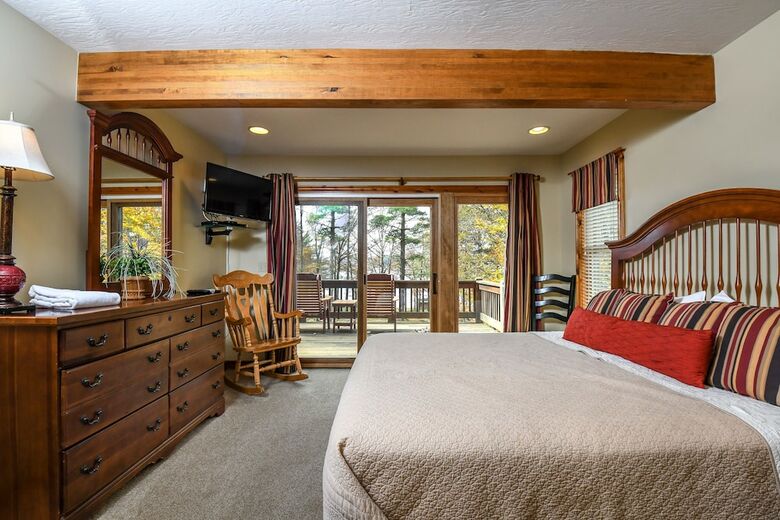 Constantly Cozy 6 Bedroom House