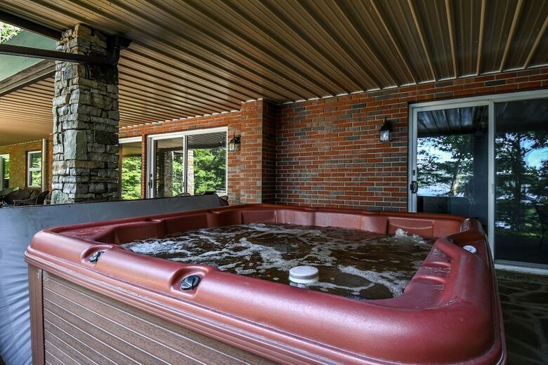 Dreamscapes 5 Bedroom House