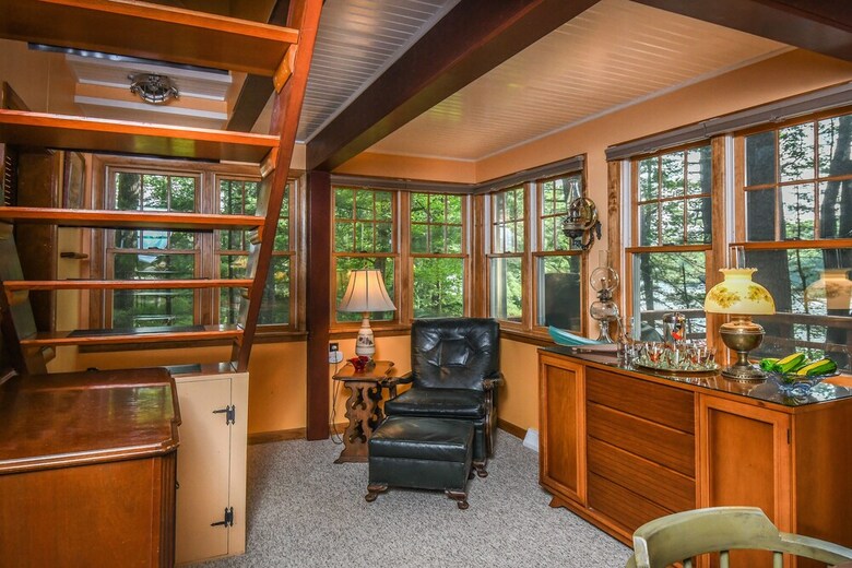 Arbutus Trail 3 Bedroom House