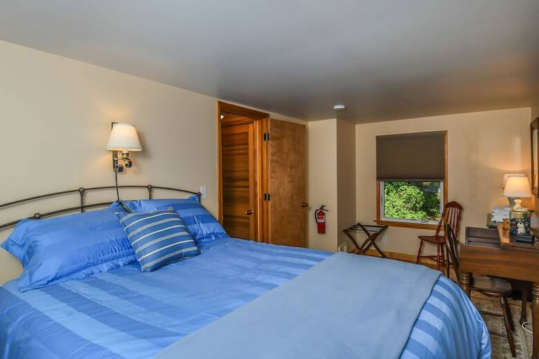 Arbutus Trail 3 Bedroom House