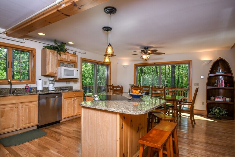 Paradise At Deep Creek 7 Bedroom House