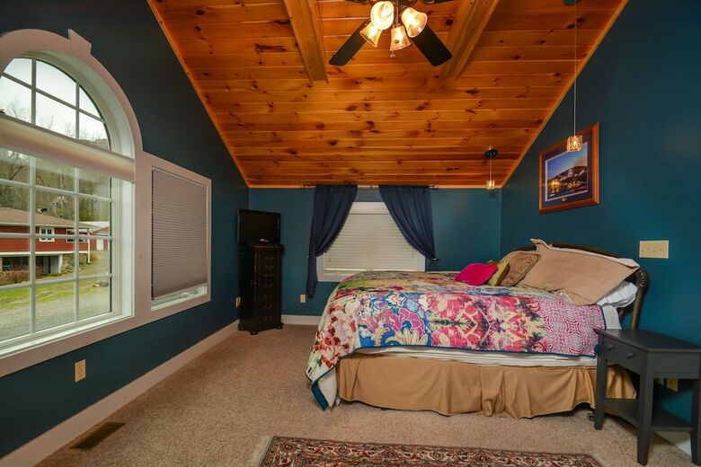 Sunrise Cove 4 Bedroom House