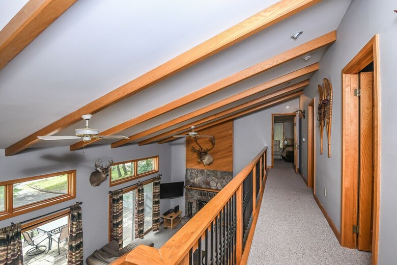 Lazy Bass Lodge 5 Bedroom House
