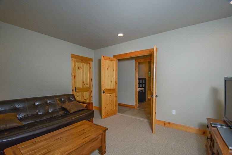 Retreat On Main Street 4 Bedroom Townhome