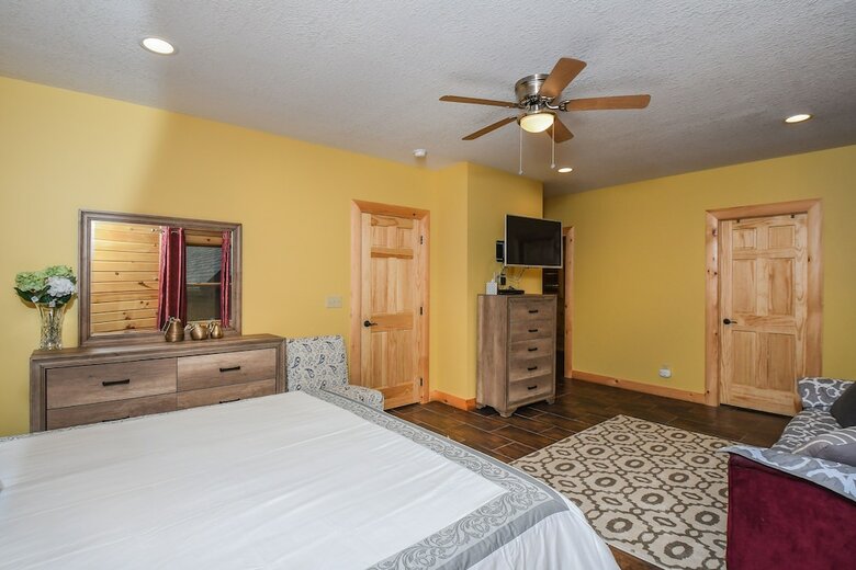 Sheba Snow 5 Bedroom House