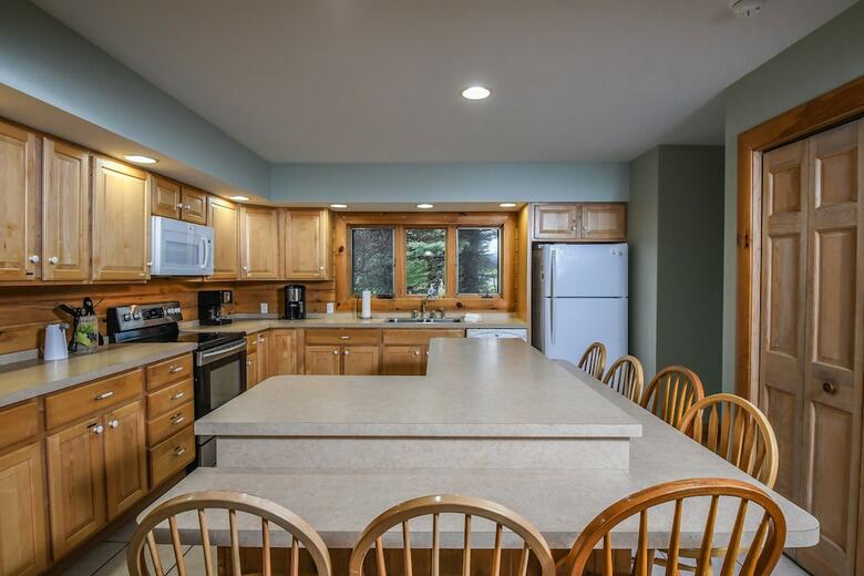 Mckenzies Mountain 7 Bedroom House