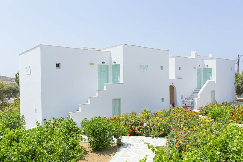 Hotel Lianos Village