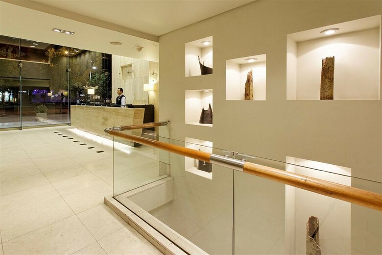 Hotel Holiday Inn Express Santiago Los Condes