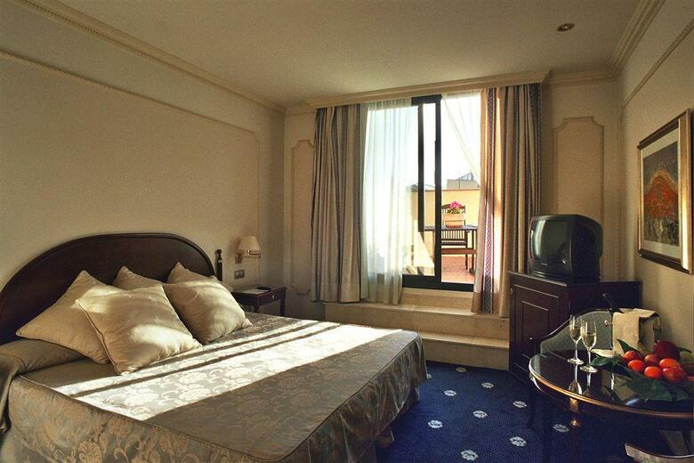 Hotel Roger De Lluria