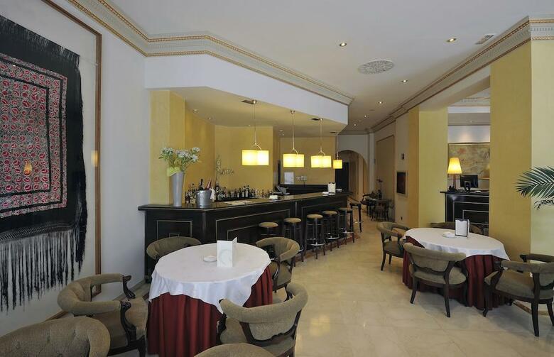 Hotel Roger De Lluria