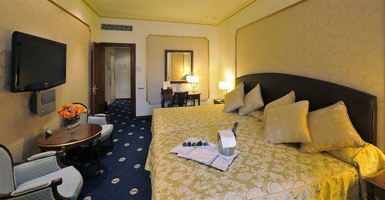 Hotel Roger De Lluria