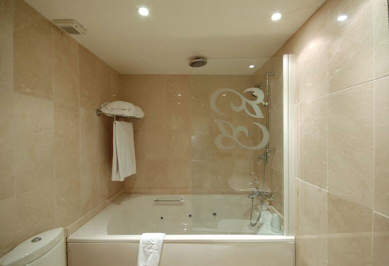 Hotel Roger De Lluria