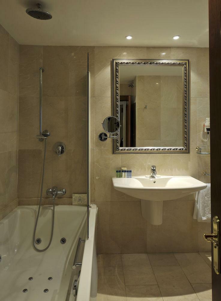 Hotel Roger De Lluria