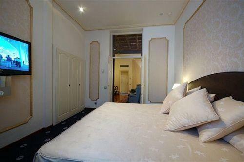 Hotel Roger De Lluria