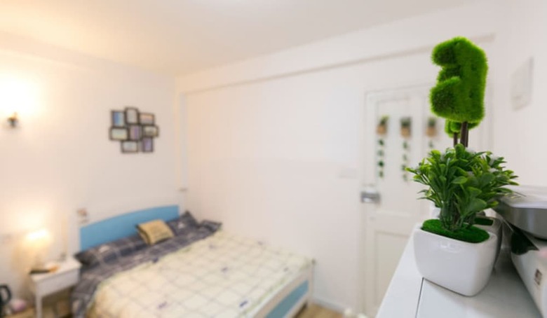 Hard Candy Apartment No.2