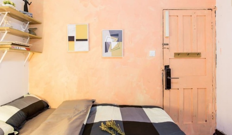 Hard Candy Apartment No.14