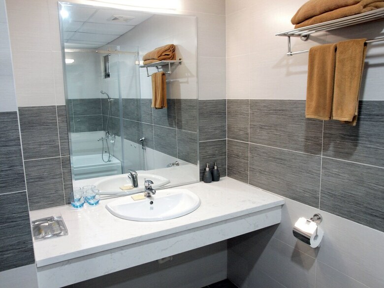 Glory Hotel My Dinh