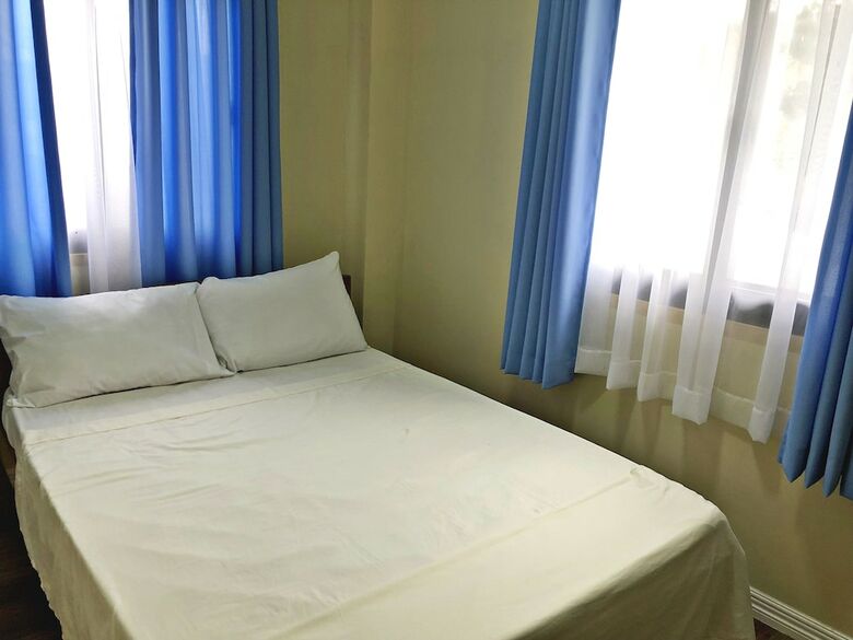 Bed & Breakfast Racadisson Tourist Inn