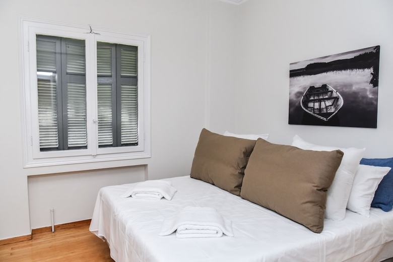 Warm And Cozy Apartment In Athens