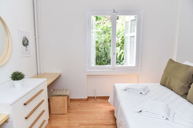 Warm And Cozy Apartment In Athens