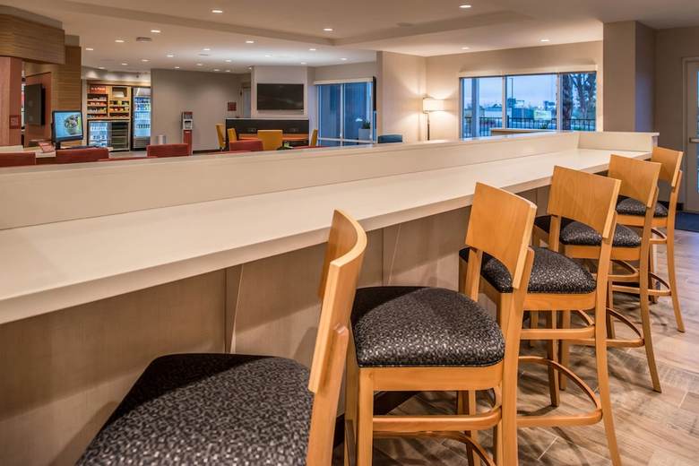 Aparthotel Towneplace Suites By Marriott Merced